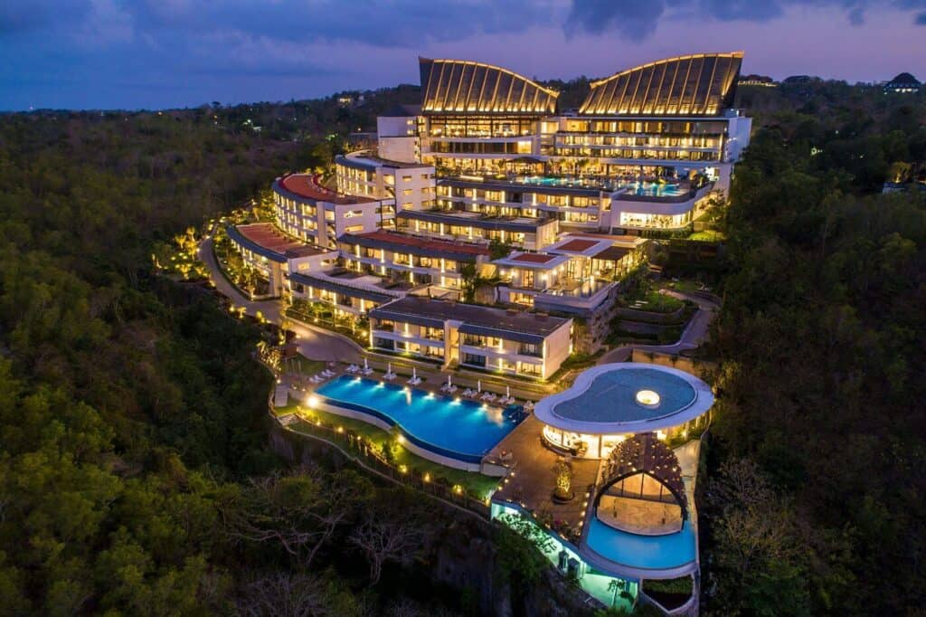 Areal evening image of the Renaissance Bali Uluwatu Spa & Resort